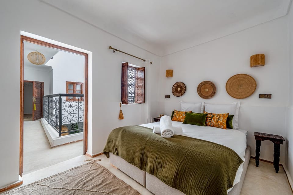 Bed, Photo of the whole room, Bedroom, air conditioner