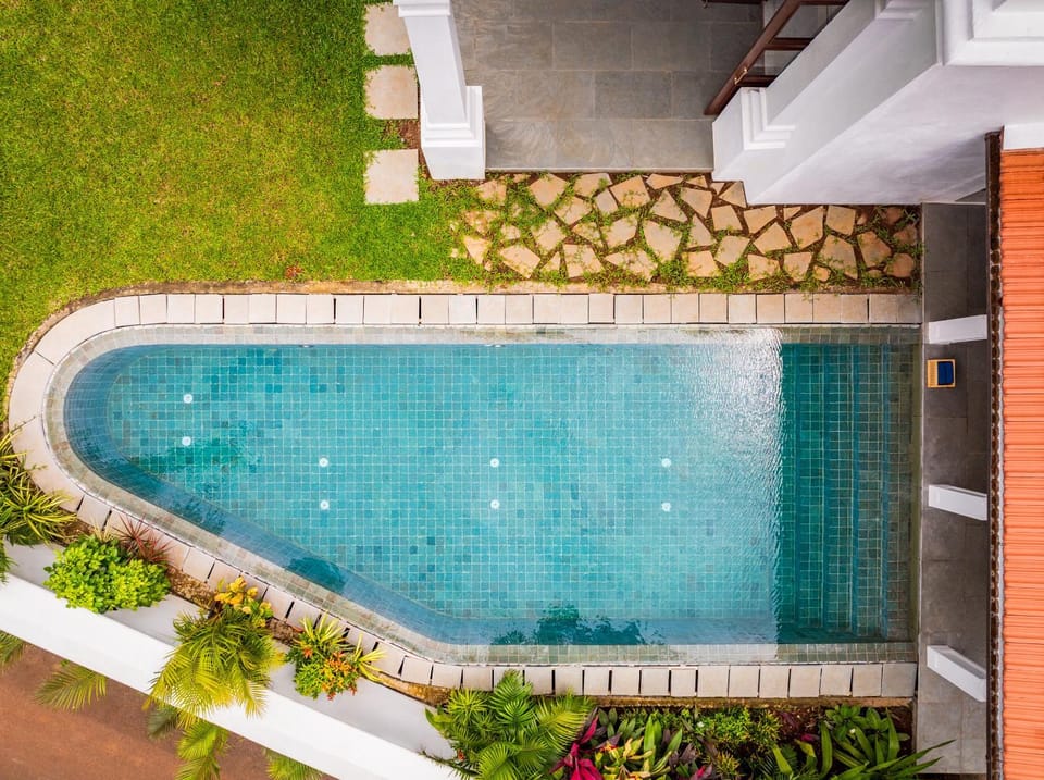 Garden view, Swimming pool, Swimming pool