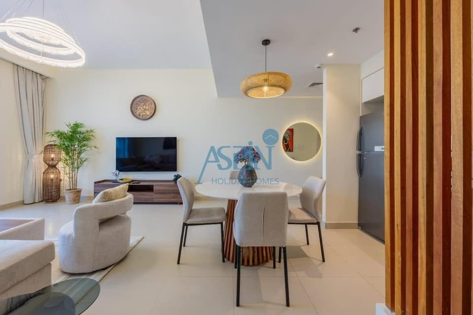 Aspin 1BHK Waterfront View - Creek Horizon Apartment in Dubai