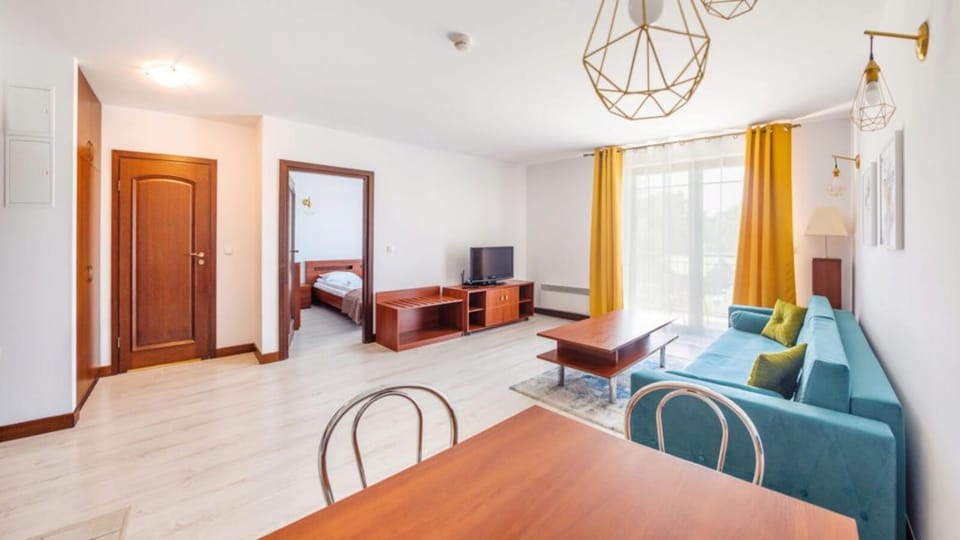 Bed, TV and multimedia, Living room, Photo of the whole room, Seating area, pet friendly, wardrobe