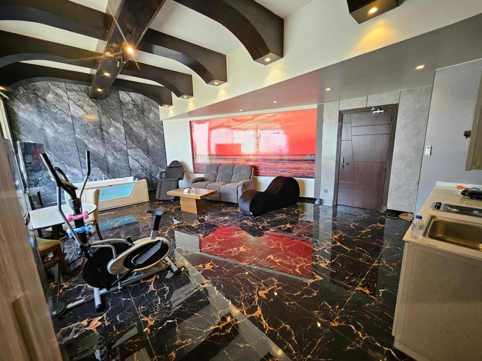 Communal lounge/ TV room