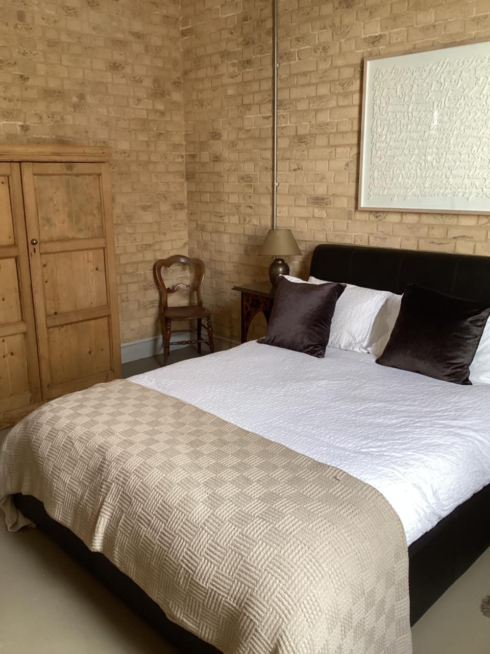 Basils Bolthole Country House in Suffolk Coastal District