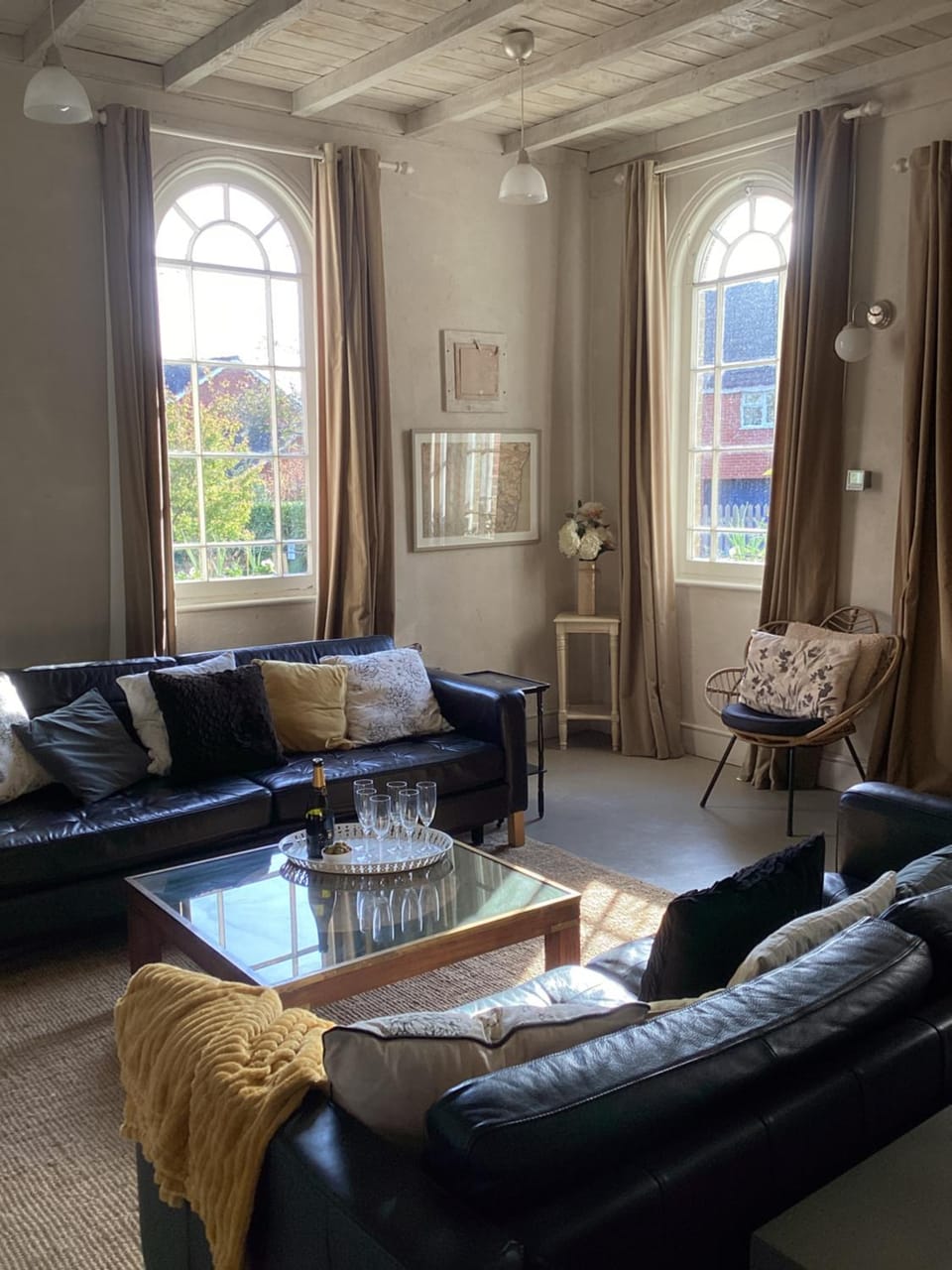 Basils Bolthole Country House in Suffolk Coastal District