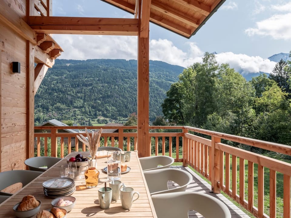 Day, Natural landscape, View (from property/room), Balcony/Terrace, Balcony/Terrace, Dining area, Mountain view