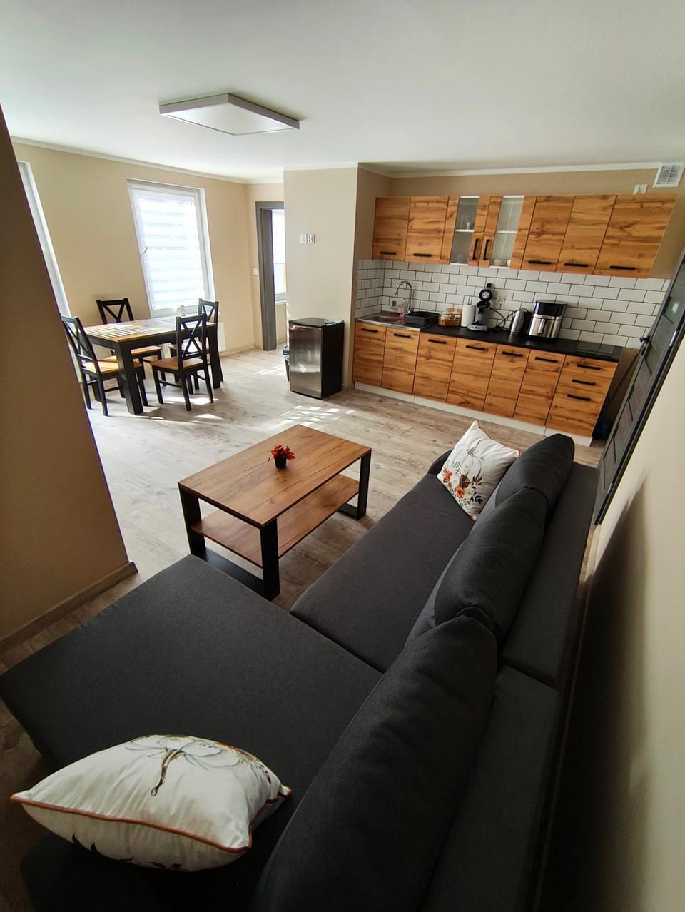 Kitchen or kitchenette, Seating area