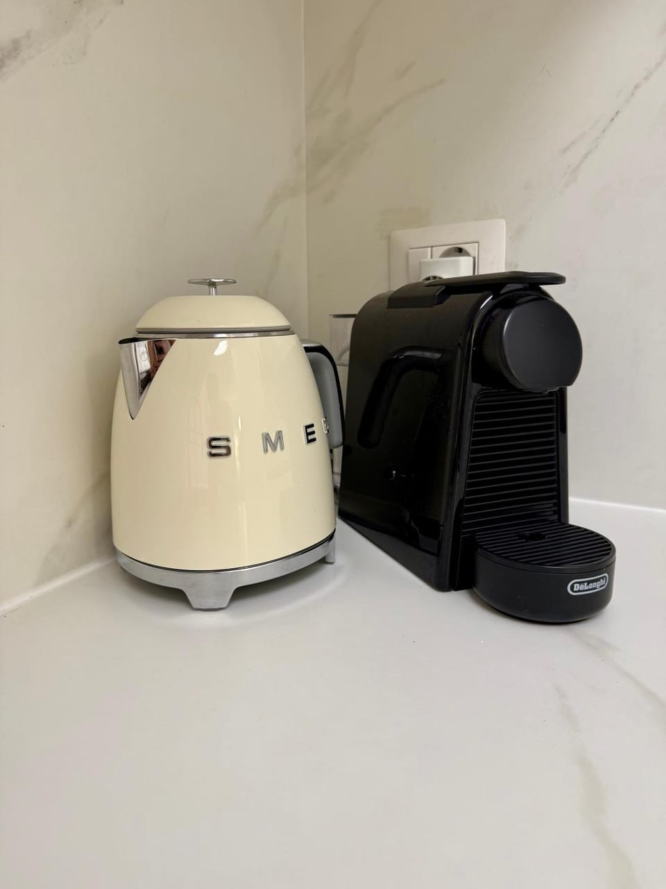 Coffee/tea facilities, Kitchen or kitchenette