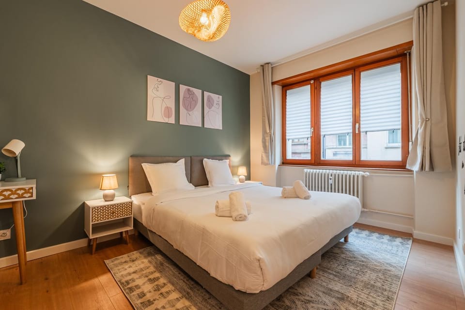 Bed, Bedroom