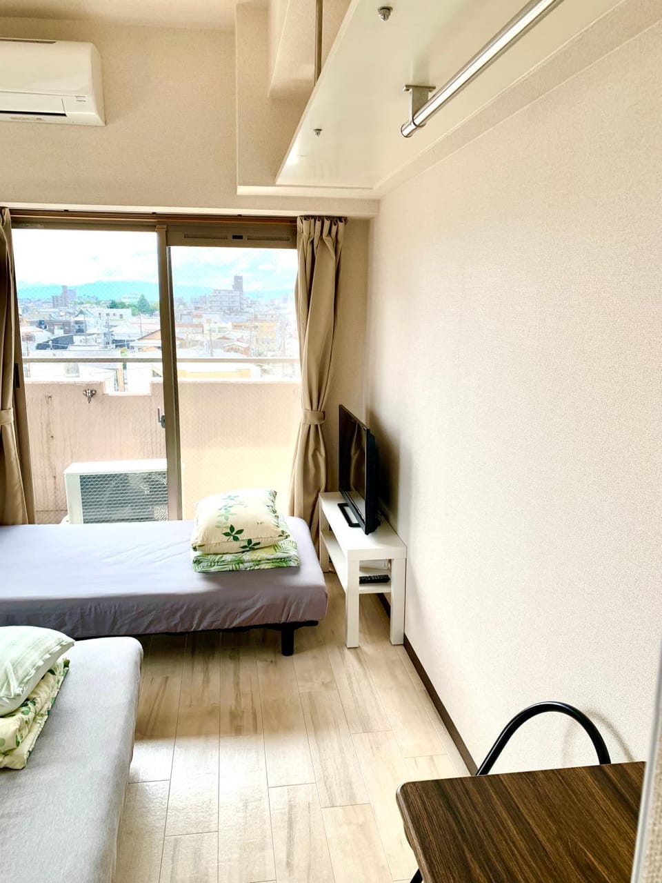 Bed, Photo of the whole room
