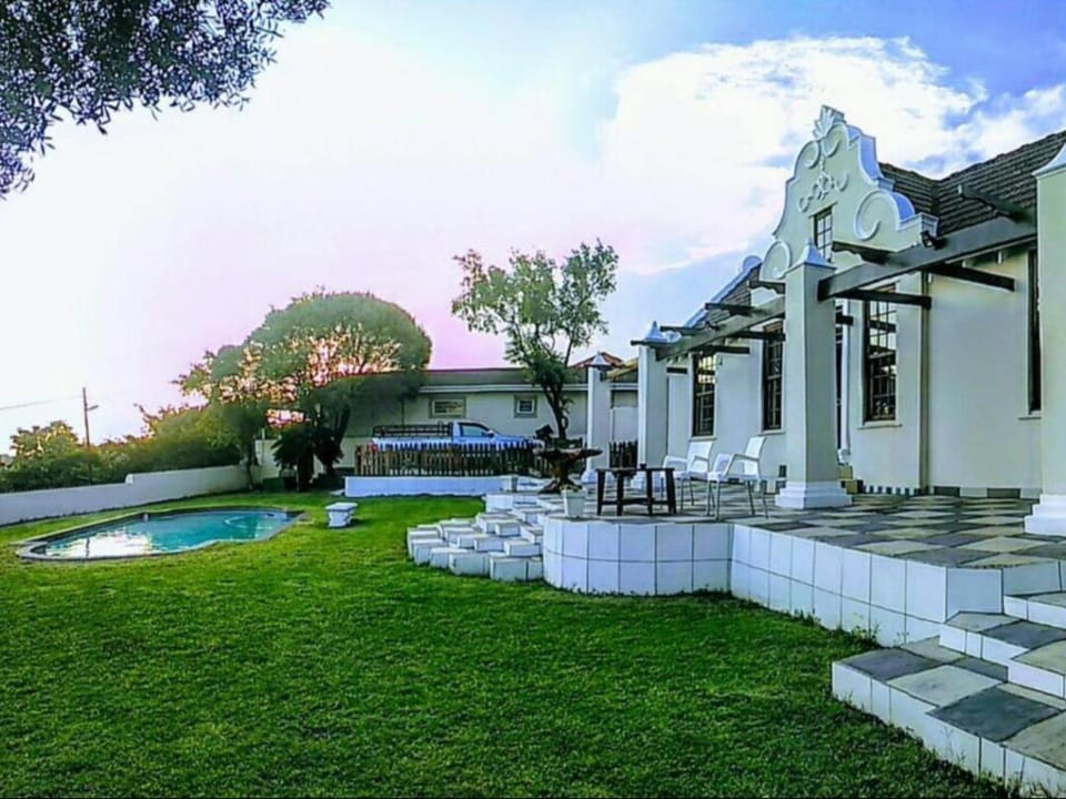 Property building, Garden view, Swimming pool