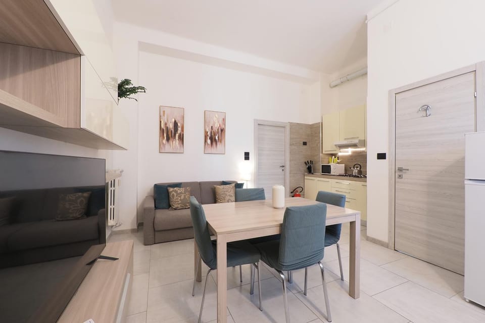 TV and multimedia, Kitchen or kitchenette, Living room