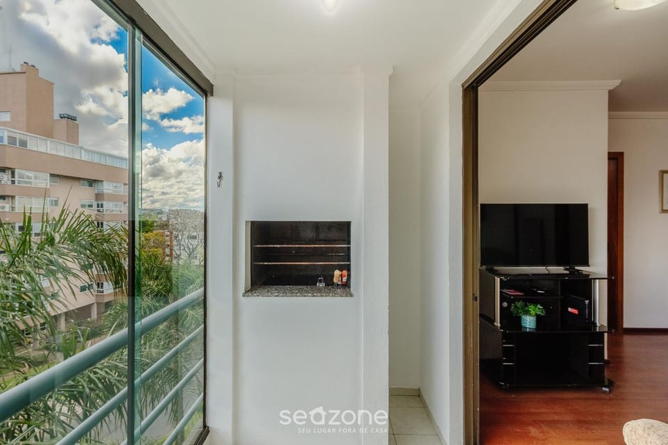 2BR Apt w/ BBQ & garage ROY0401 Apartment in Porto Alegre