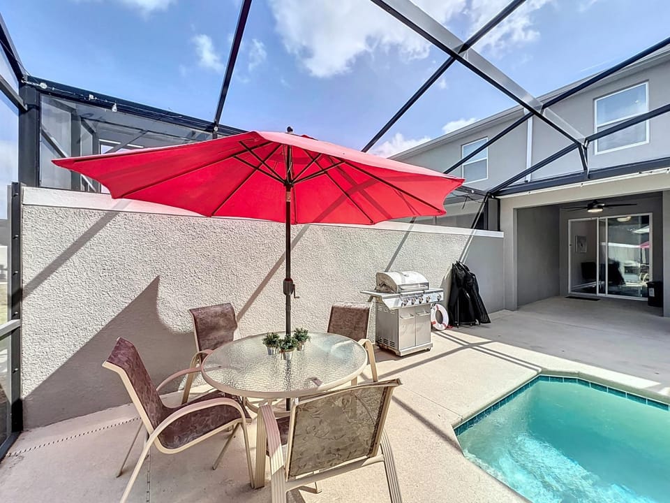 Luxury Pool Home Near Disney Resort Access House in Kissimmee