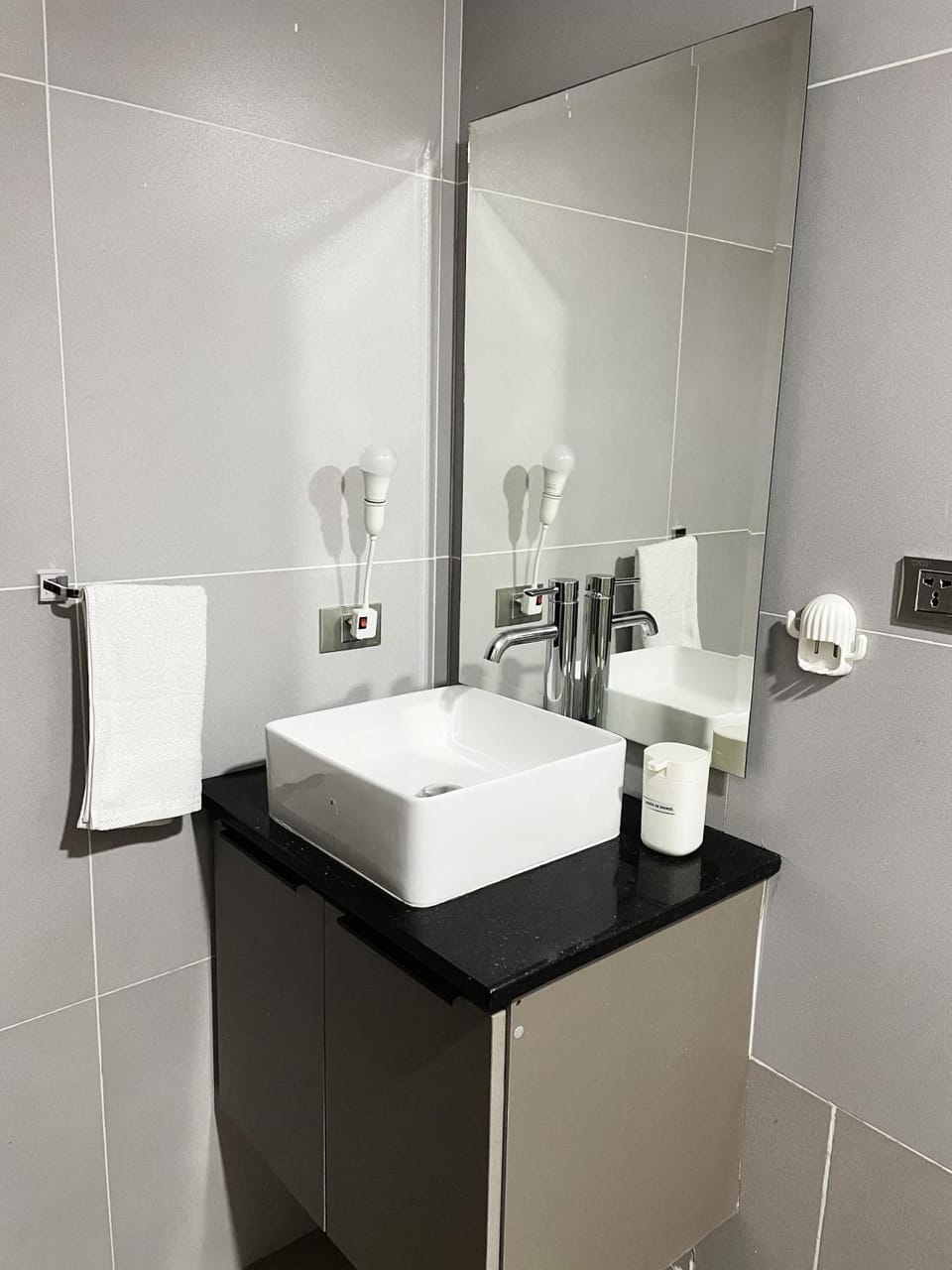 Luxe & Central Premium Amenities Self Check-in Apartment in Santa Cruz de la Sierra