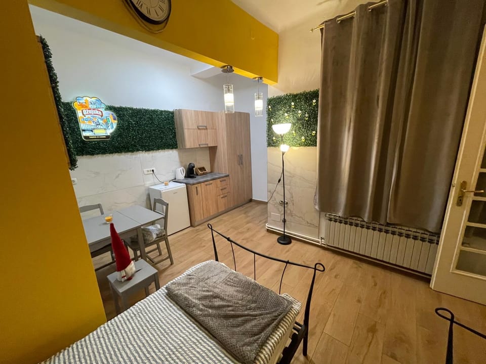 Downtown-Room Zagreb Apartment in Lika-Senj County