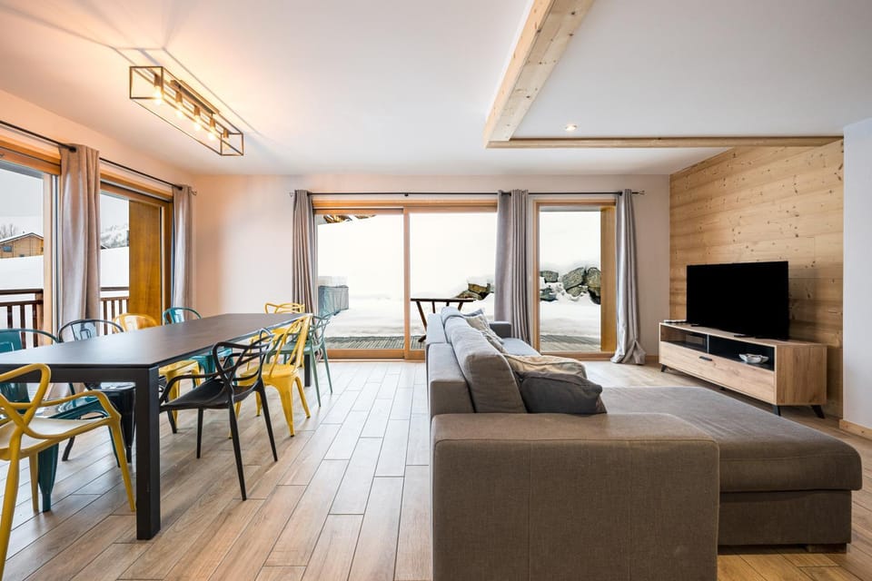 Property building, Living room