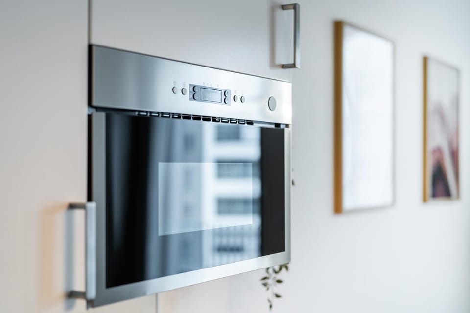 Kitchen or kitchenette, oven