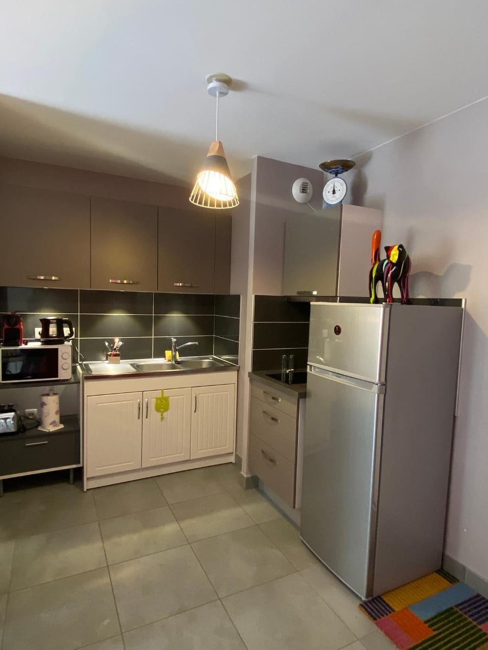 Kitchen or kitchenette, oven, stove