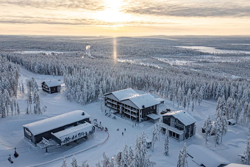Property building, Neighbourhood, Natural landscape, Bird's eye view, Winter, Skiing, View (from property/room), Mountain view