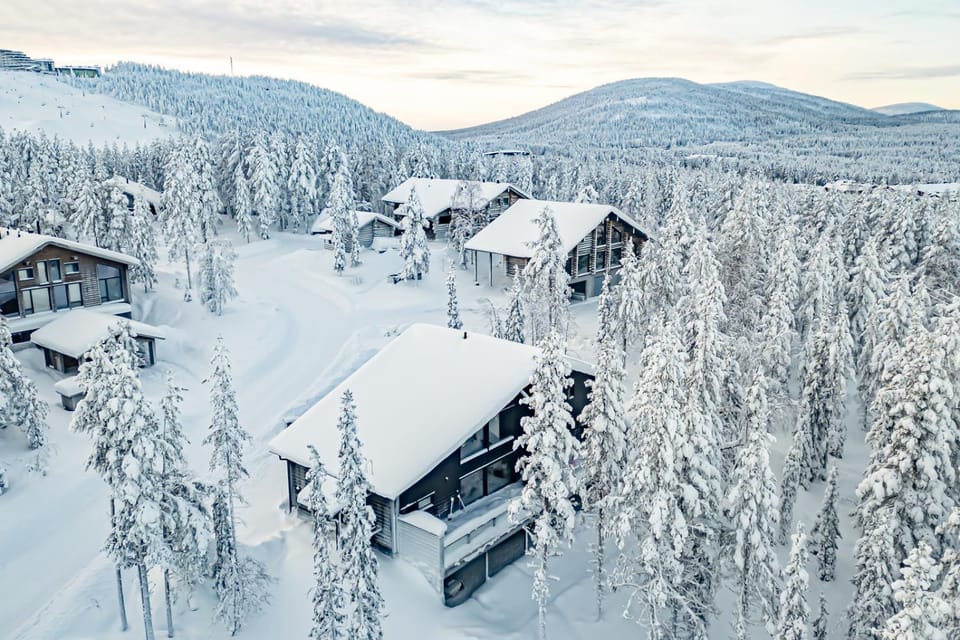 Property building, Neighbourhood, Natural landscape, Bird's eye view, Winter, Quiet street view, Inner courtyard view