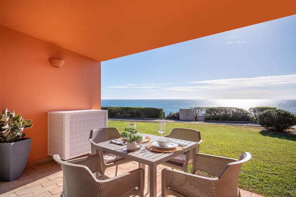The Oceanfront Studio Luz VR110 Apartment in Luz