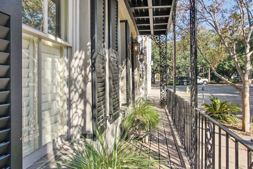 Cotton Manor by Lucky Savannah House in Savannah