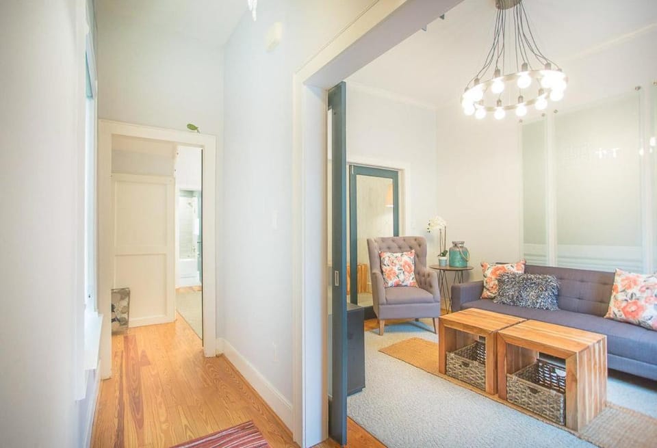 Gordon Cottage by Lucky Savannah House in Savannah