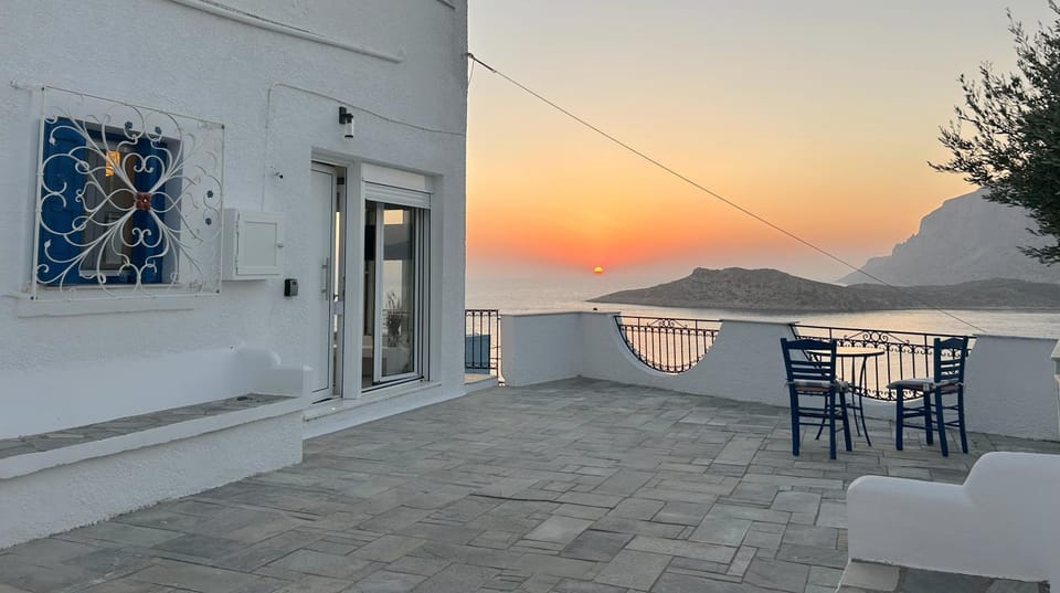 Property building, Day, Natural landscape, View (from property/room), Balcony/Terrace, Dining area, Mountain view, Sea view, Sunrise, Sunset