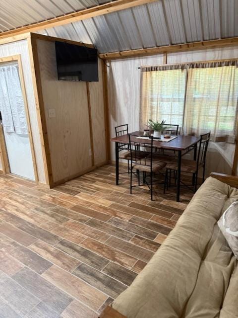 Trails , Tails , and Scales Cabin 2 Cabin in Toledo Bend Reservoir