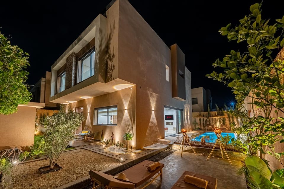 Property building, Patio