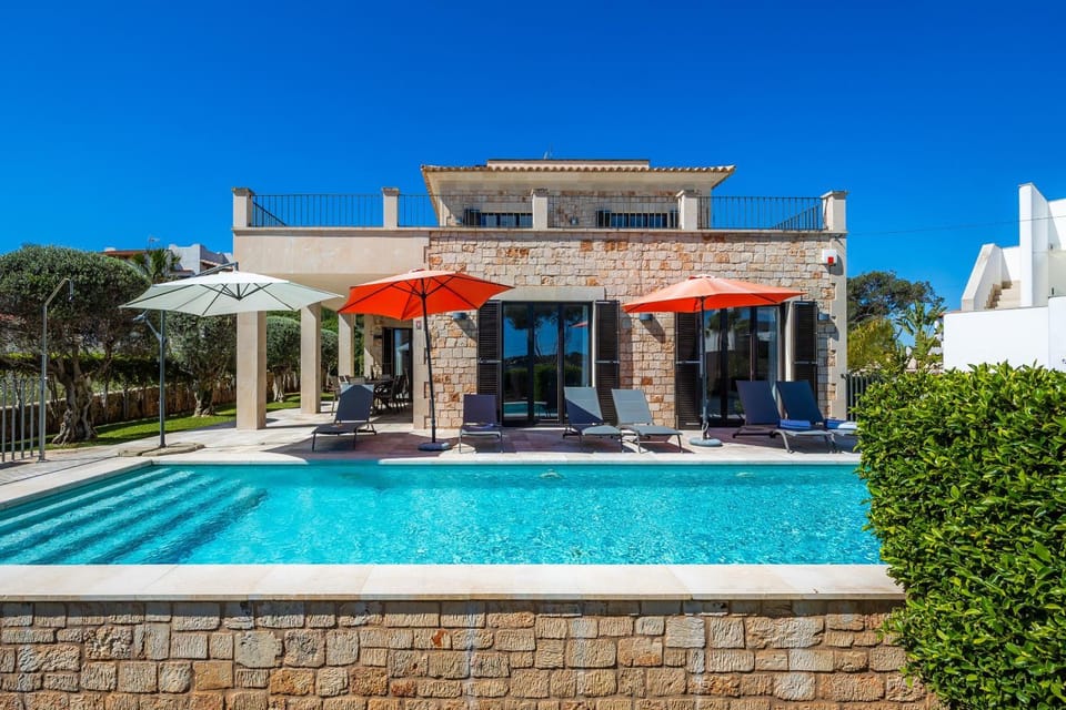 Libertas Cala Llombards Blue Lagoon Villa in Migjorn