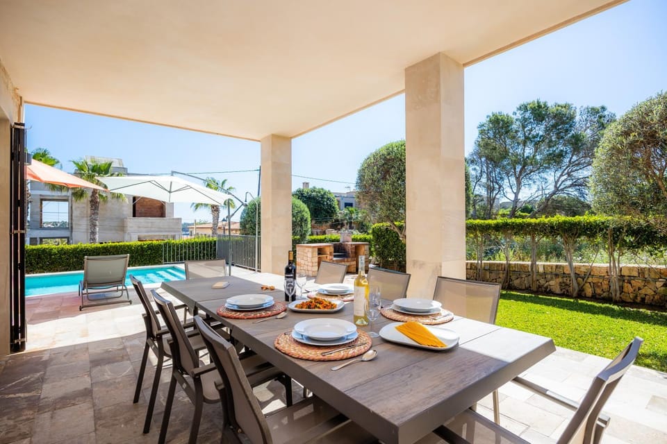Libertas Cala Llombards Blue Lagoon Villa in Migjorn