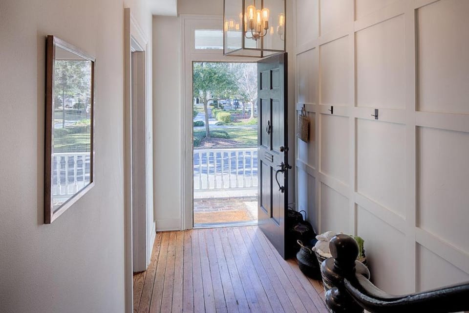 Washington Square Abode by Lucky Savannah House in Savannah