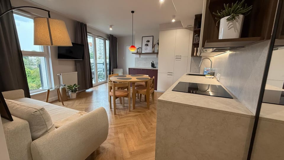 Kitchen or kitchenette, Living room, Dining area