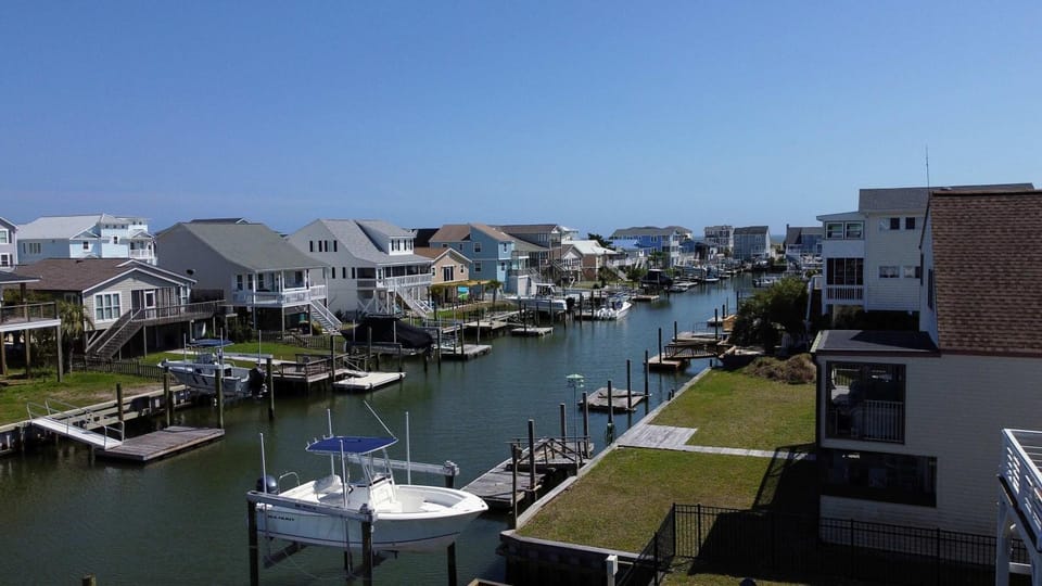 Easy Access to Beach and Boating House in Holden Beach