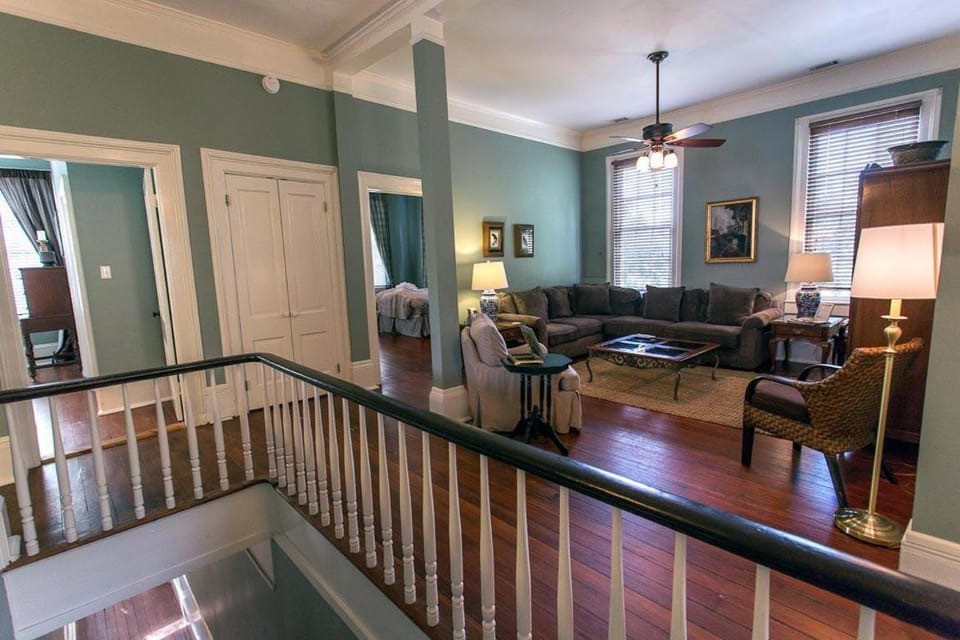 Corner Door Townhome by Lucky Savannah Apartment in Savannah