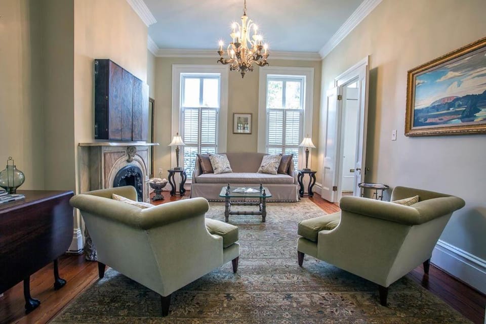 Getaway on Gordon by Lucky Savannah House in Savannah