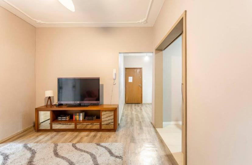 Spacious and well located 2 Bedrooms Apartment in Porto Alegre