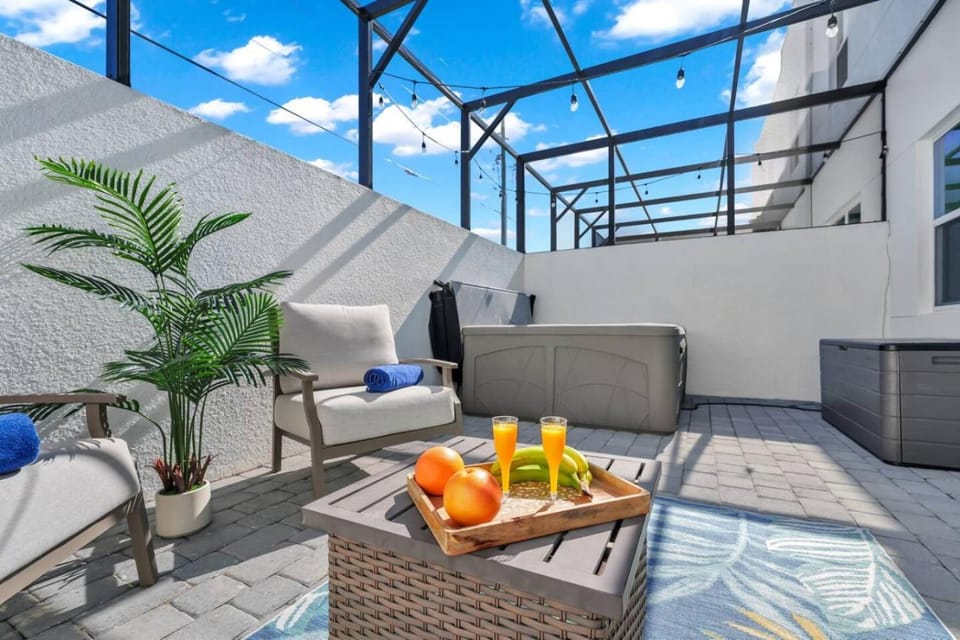 Cozy 3BR Disney Escape w HotTub House in Loughman