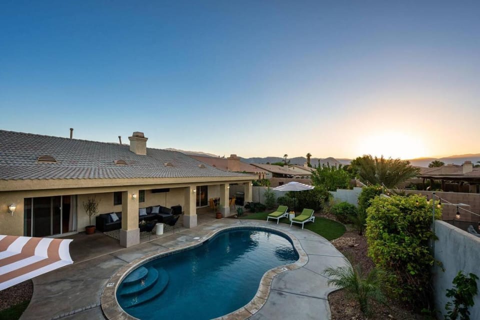 Pool view, Swimming pool