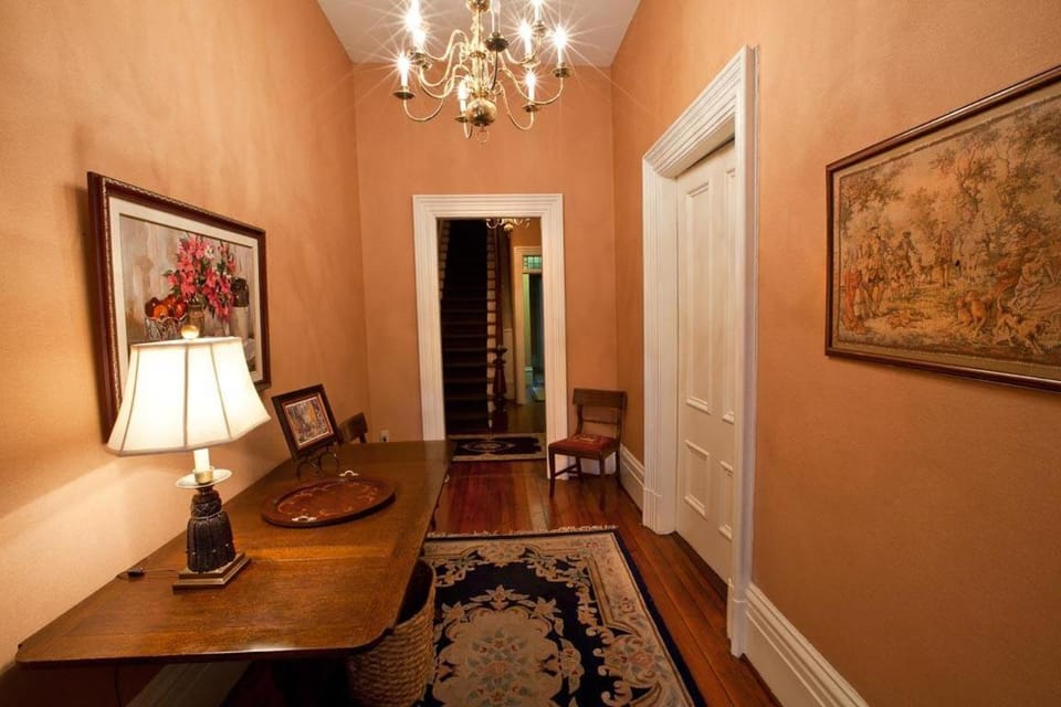 Wilkes House by Lucky Savannah Apartment in Savannah
