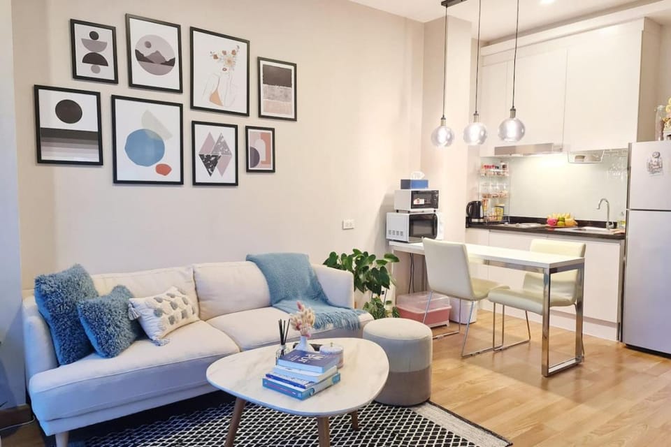 Kitchen or kitchenette, Living room