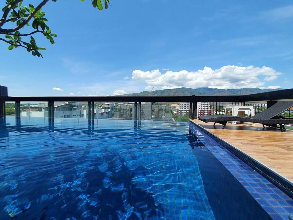 Mountain view, Swimming pool