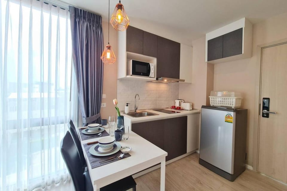 Kitchen or kitchenette, stove