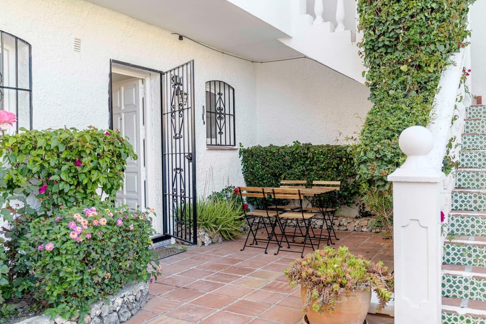 Property building, Balcony/Terrace