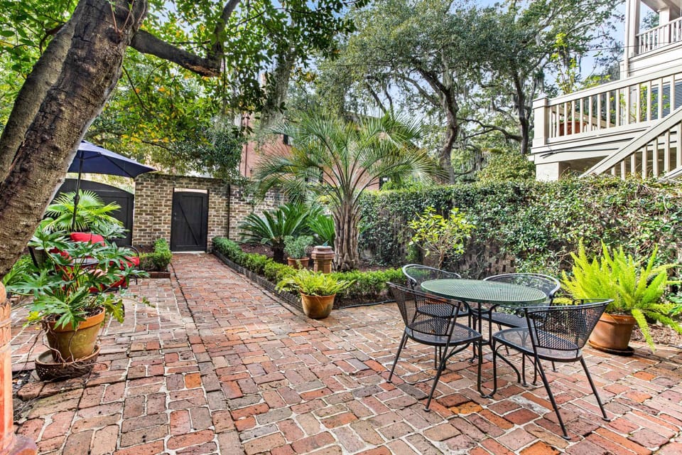 Gardenview on Taylor by Lucky Savannah House in Savannah