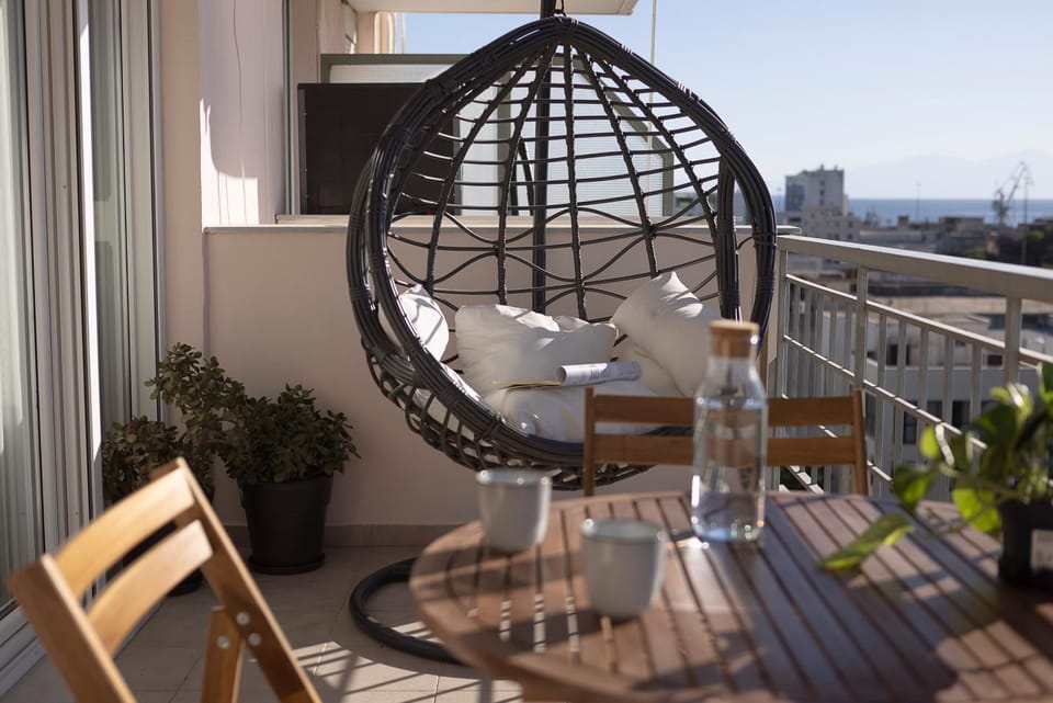 Soulful Sky Living Apartment in Thessaloniki