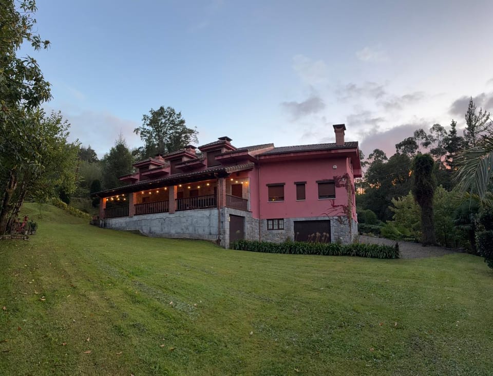 Property building, Natural landscape, Garden, Garden view