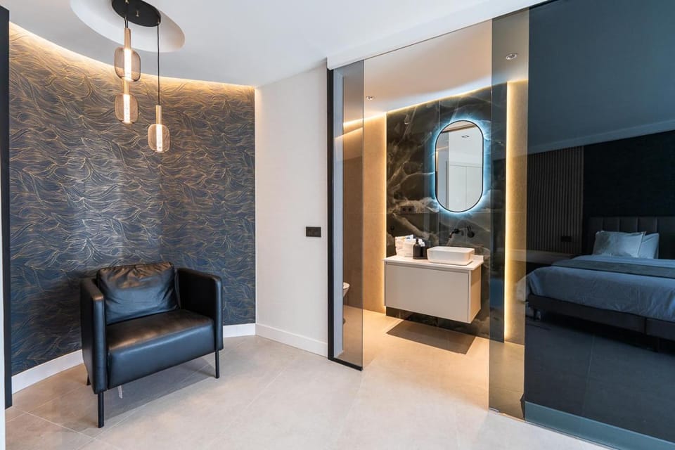 Bathroom, Living room, Photo of the whole room