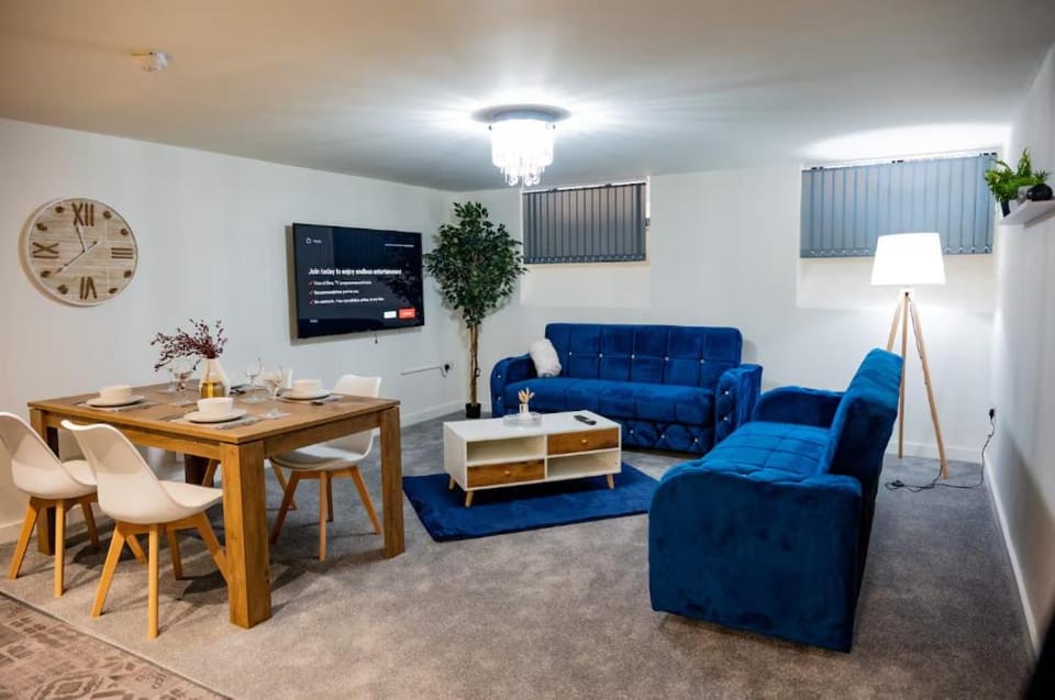 Navy Diamond Apartment in Bradford! Apartment in Bradford