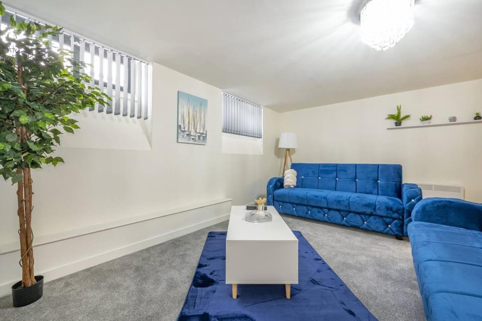 Navy Diamond Apartment in Bradford! Apartment in Bradford